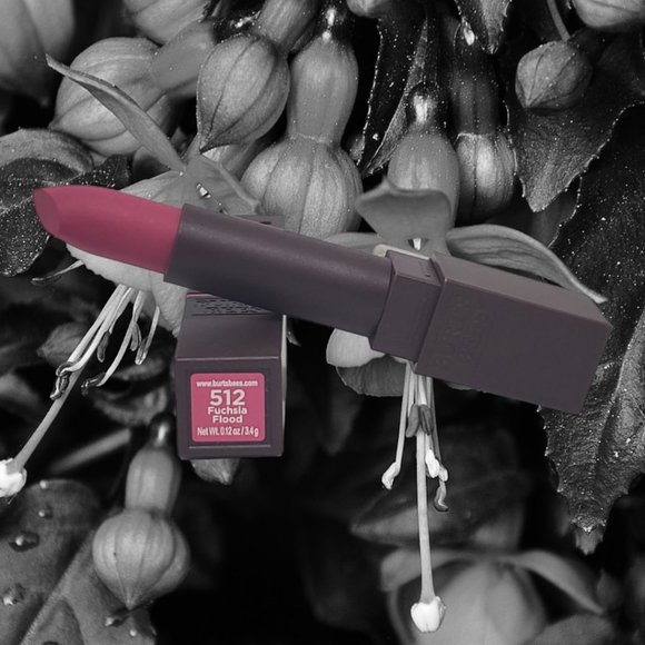 Fuchsia Flood Burt's Bees Lipstick - Discontinued Shade - Picture 7 of 11
